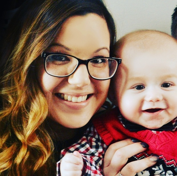 Meet your Posher, Leah - Picture 2 of 5